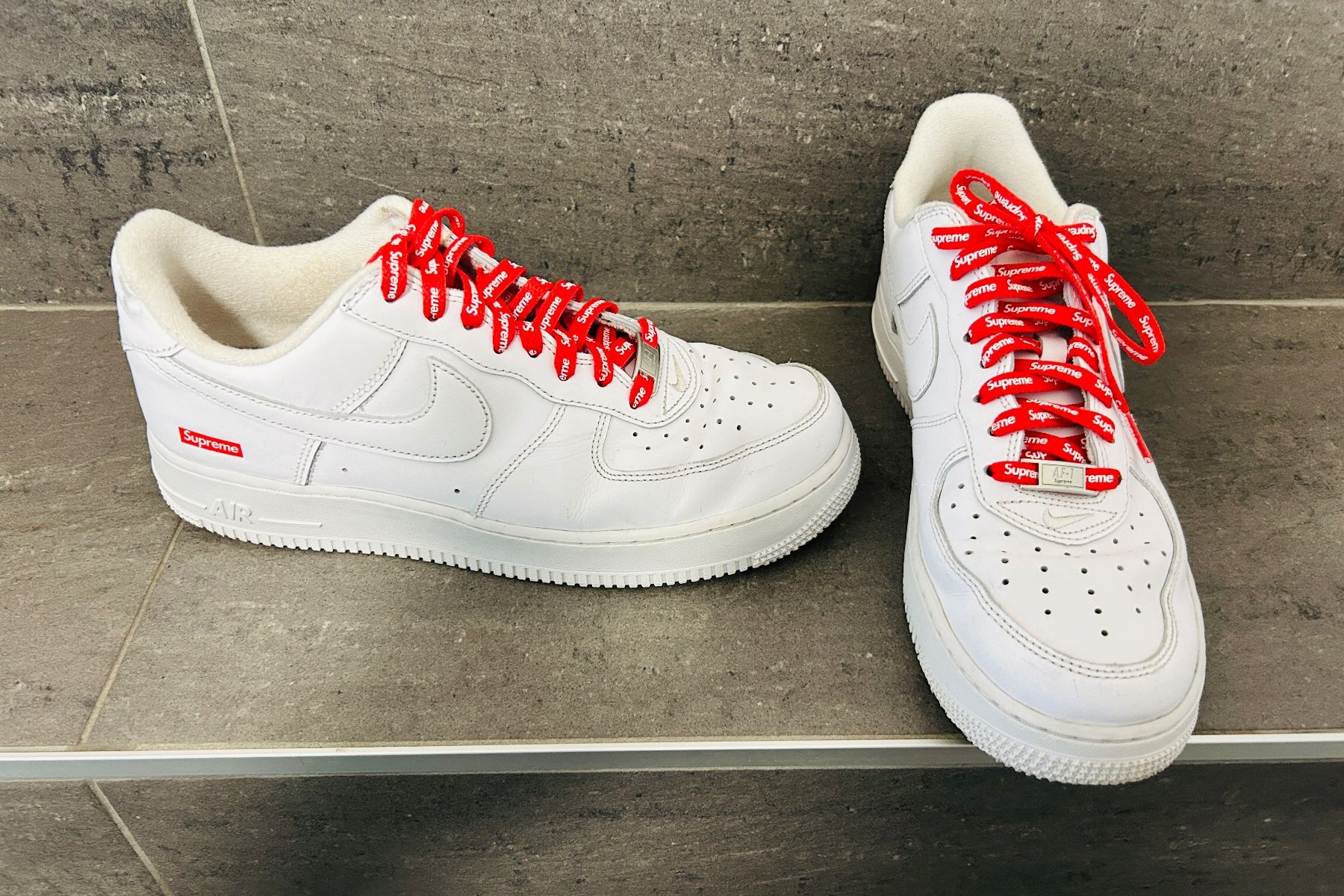 Nike Herrenschuhe: Nike Air Force 1 Supreme Gr. 42.5 – Gebraucht aus Visp von I.G.-1909- 4