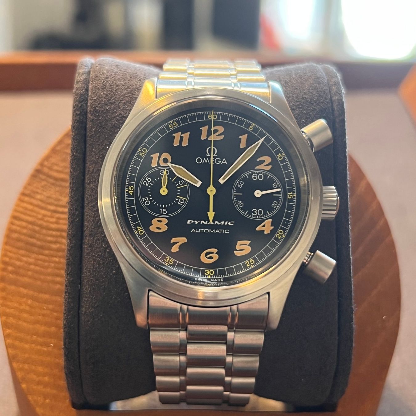 Omega Orologi: Omega Dynamic Chronograph Auto Black Dial 175.0310 – Usato da Carouge GE venduto da Watchaser