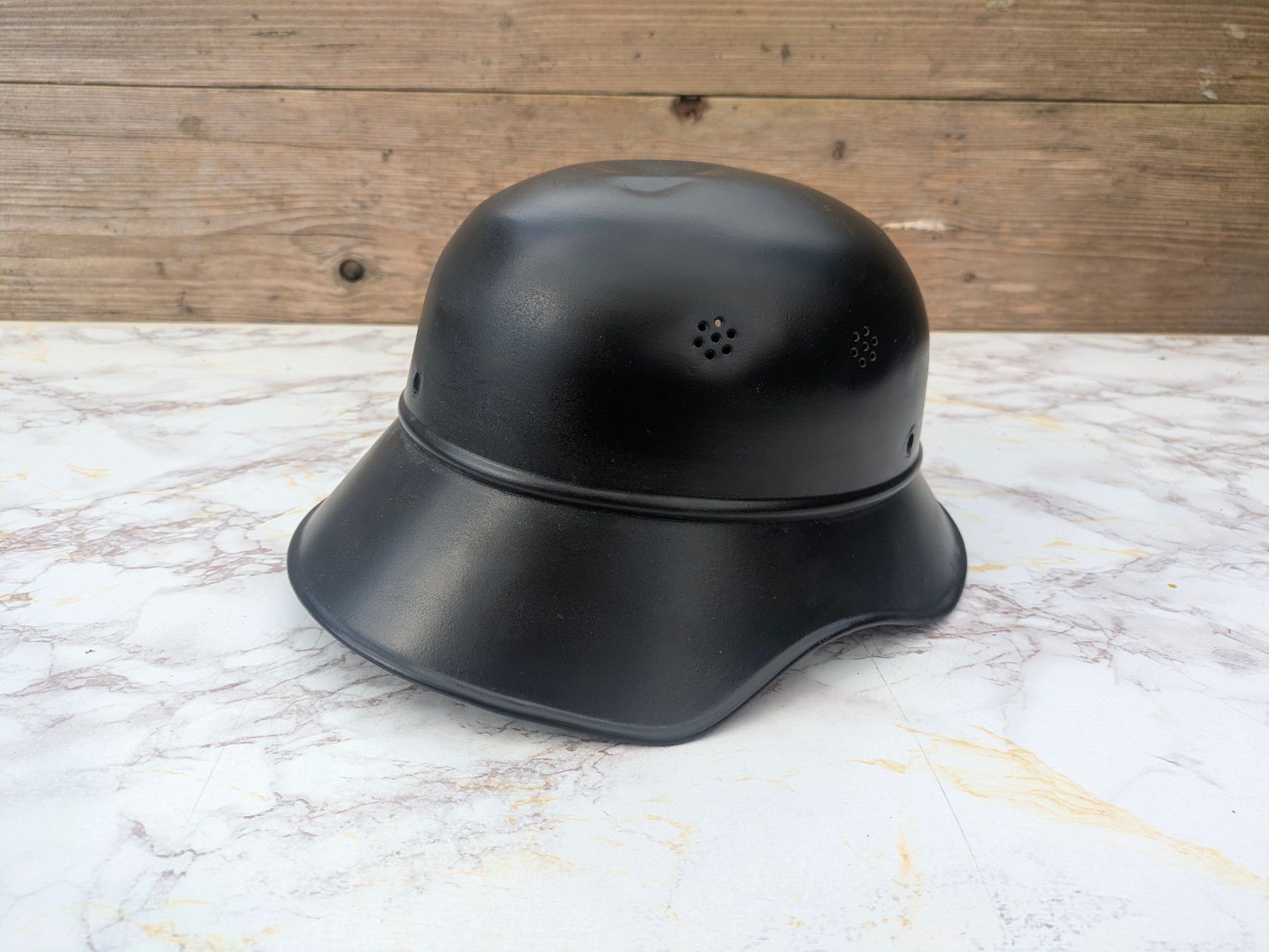Uniformi & Effetti personali: Luftschutz Stahlhelm M38 "Gladiator" 3-Teilig – Usato da Buttisholz venduto da ArmeeShopCH 2