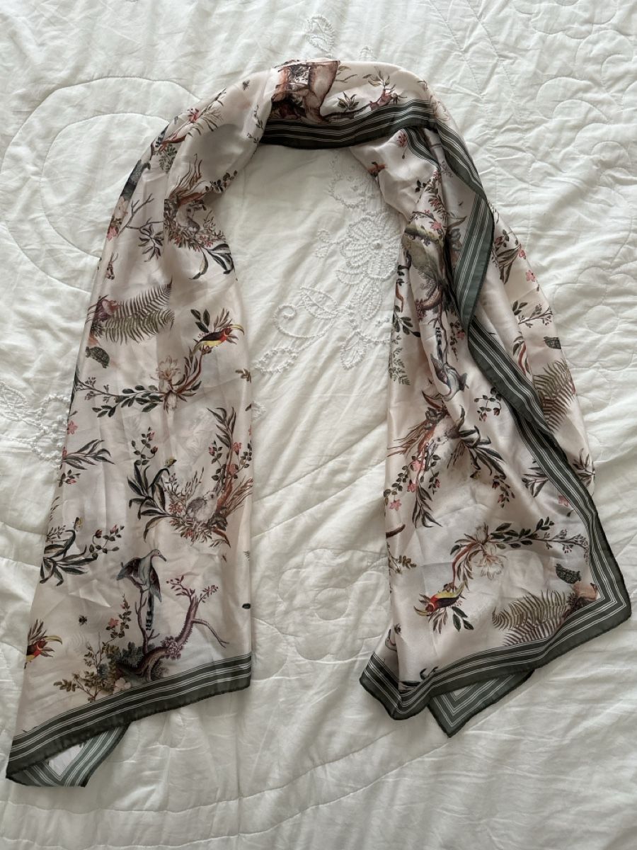 Foulard & Sciarpe: Échange Fable England  – Usato da Confignon venduto da mel_9m6w