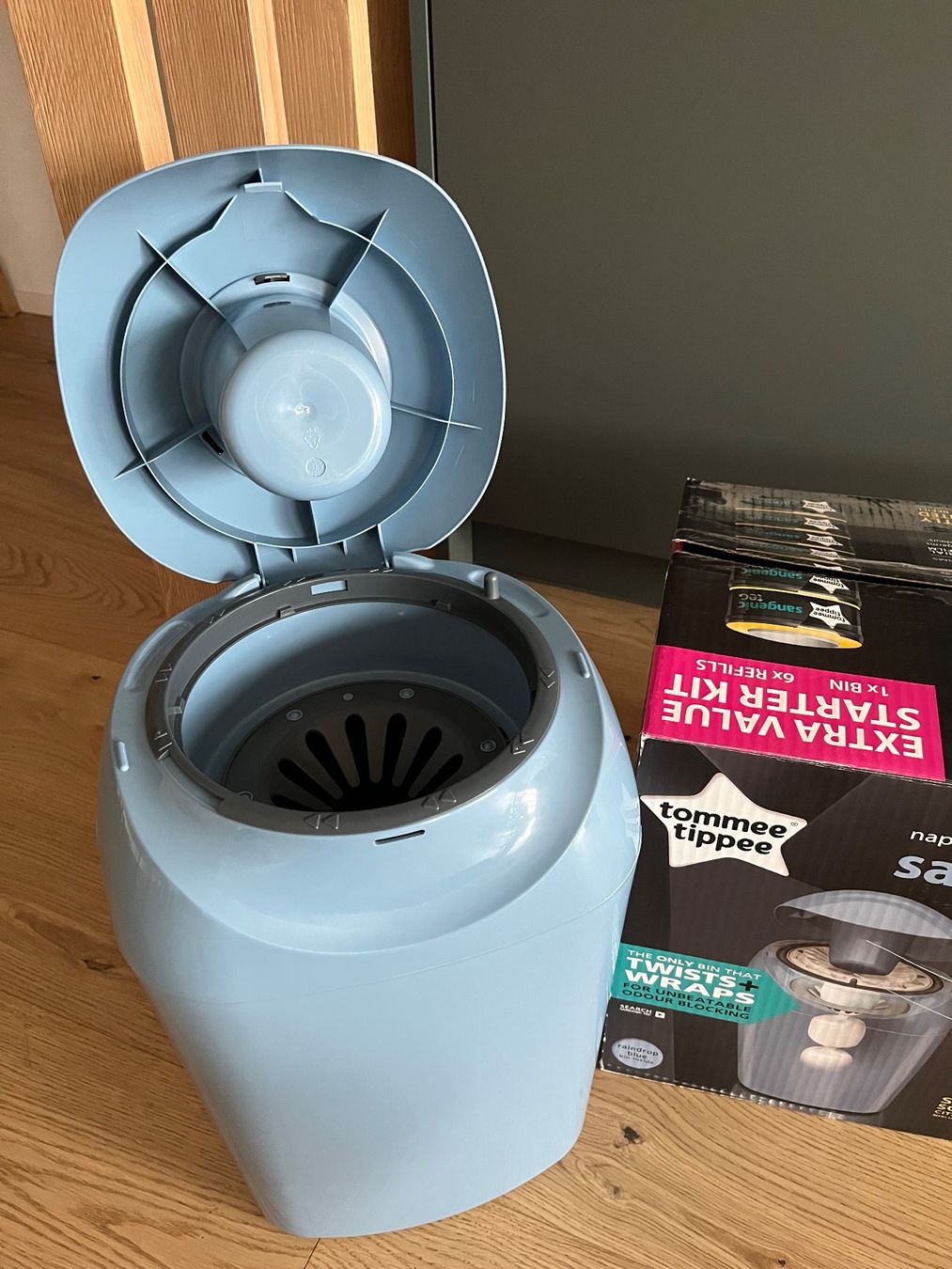 Tommee Tippee Poubelles: Poubelle à couches NEUVE – Neuf avec emballage d'origine à Vuisternens-Ogoz par JulyOls 2