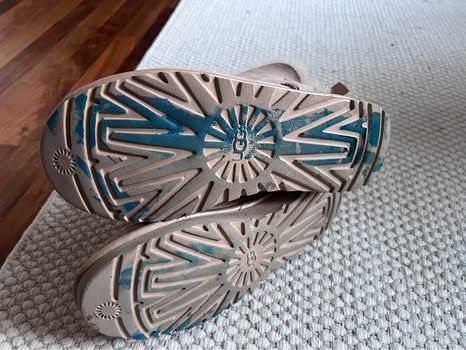 Ugg Damenschuhe: UGG Boots mini Bow Gr.38 – Gebraucht aus Auslikon von Jsa0 8