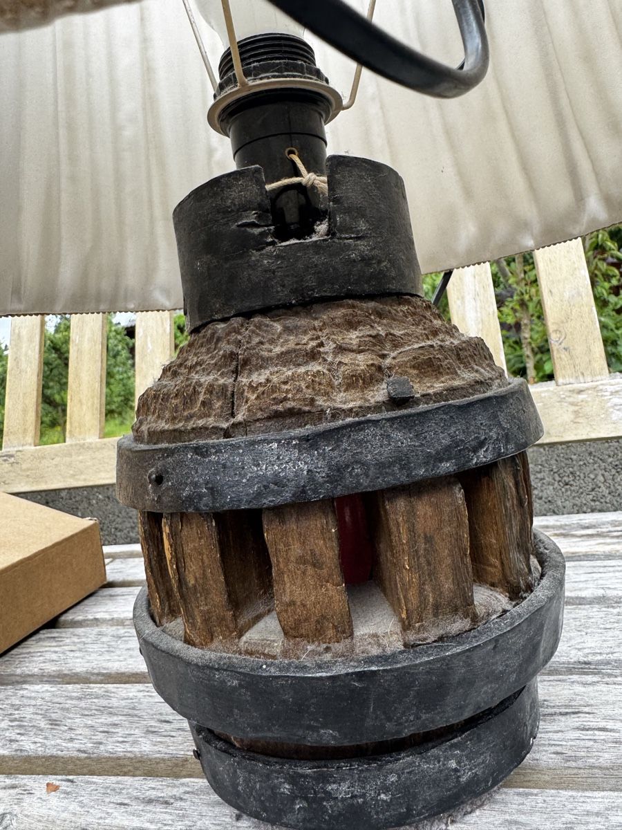 Lampes: Rustic Wooden Wagon Wheel Table Lamp with Shade! – D'occasion à Seuzach par Wolf936 5