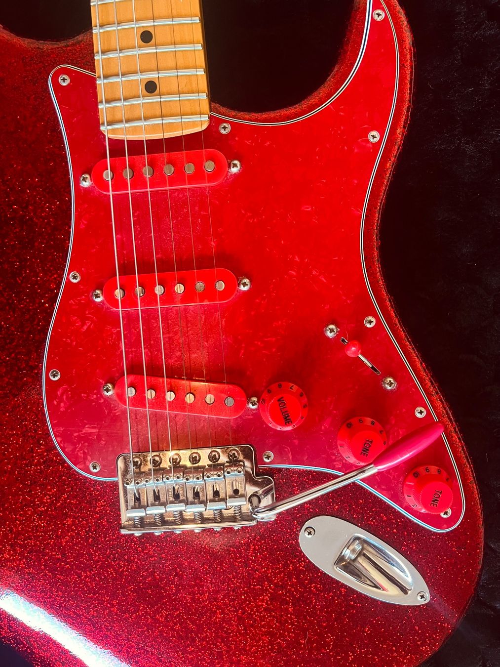 Fender Strumenti musicali: Fender stratocaster sparkle red – Usato da Monthey venduto da Jiji_99 2