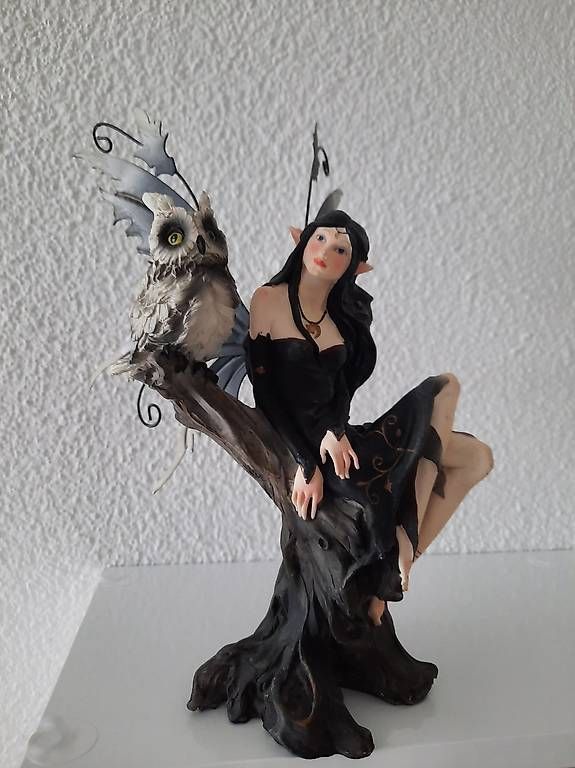 Figuren: Figur Fee mit Eule – Gebraucht aus Oensingen von corvette04