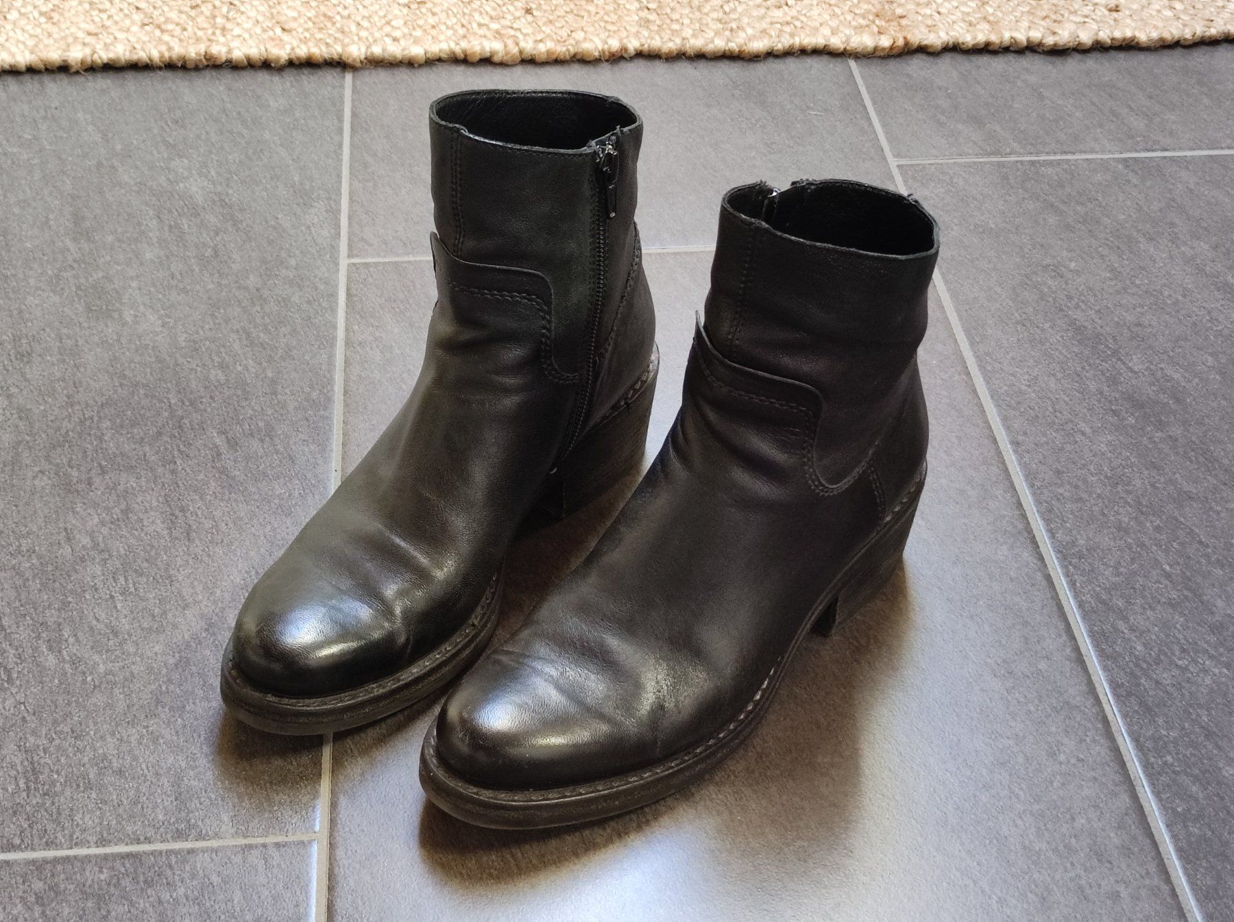 Scarpe da donna: Vic Stiefeletten, Grösse 36 – Usato da Wohlen AG venduto da Tikale 1