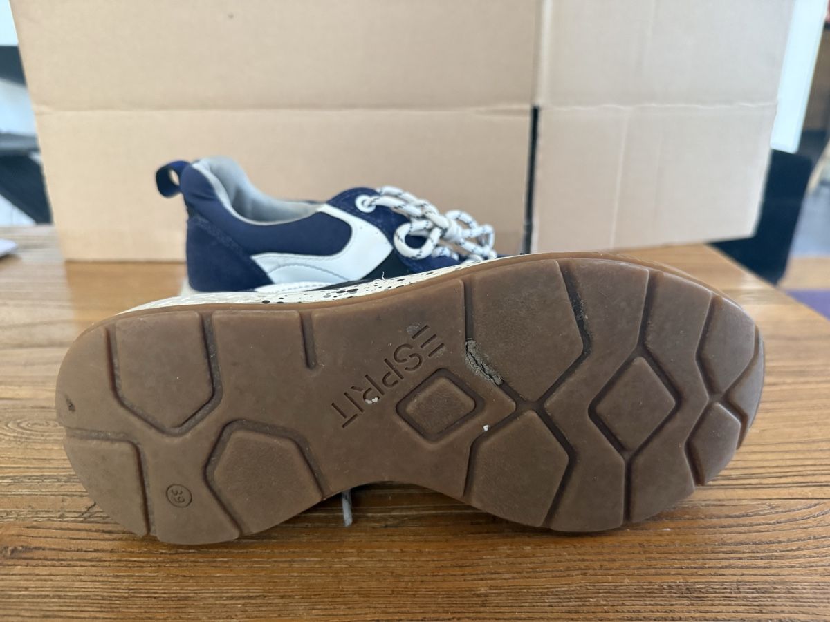 Esprit Damenschuhe: Esprit sneakers. Size 39 – Gebraucht aus Veyrier von EleMast 4