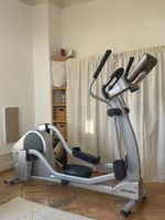 Life Fitness X8 Crosstrainer - Top Zustand für dein Training