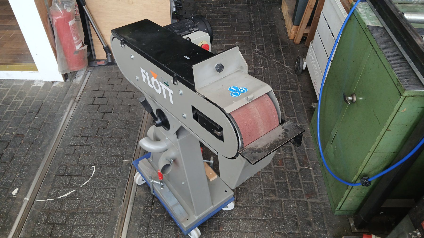 Schleifen & Polieren: Bandschleifmaschine FLOTT BSM 150 A – Gebraucht aus Basel von Hmen 1
