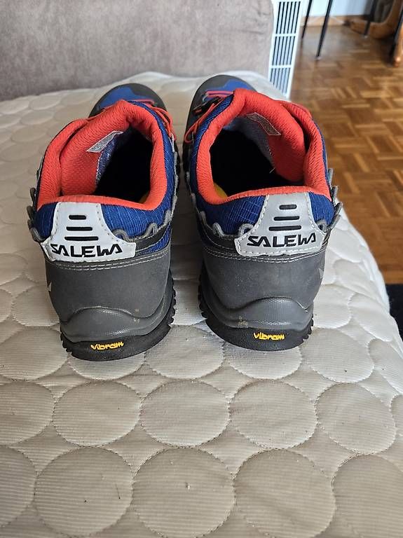 Damenschuhe: Chaussures nordic walking – Gebraucht aus Boudry von ale_r5jn 1