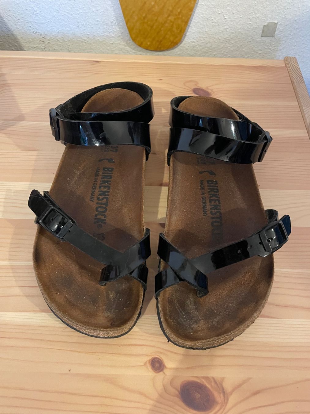 Birkenstock Chaussures femmes: Birkenstock modèle Yara - taille 37 – D'occasion à Neuchâtel par cosak2000