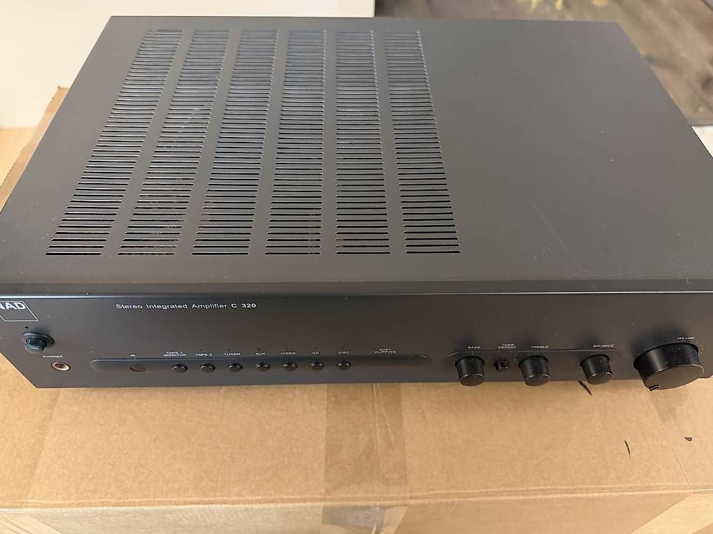 Nad Amplificatori: NAD C320 Verstärker – Usato da Wil SG venduto da Saintch 2