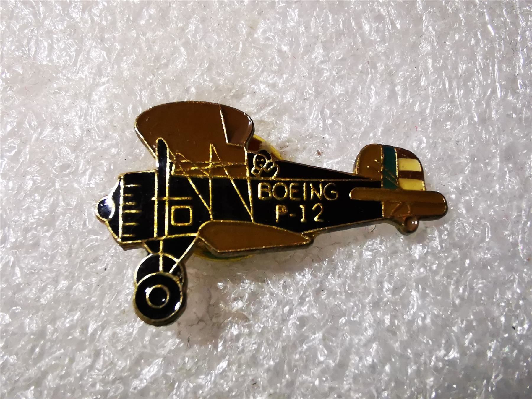 Plaquettes & Badges: Ansteckpin 4: Flugzeug Boeing P-12 – D'occasion à Oppligen par Pin-Fall-Shop