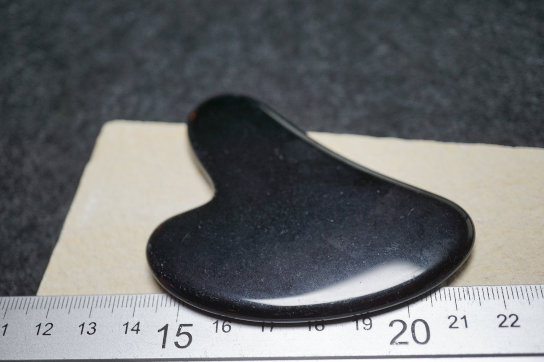 Minerali & Pietre curative: Gua Sha Massage-Stein Obsidian inkl porto – Nuovo e nell'imballaggio originale da Eschenbach SG venduto da topstone