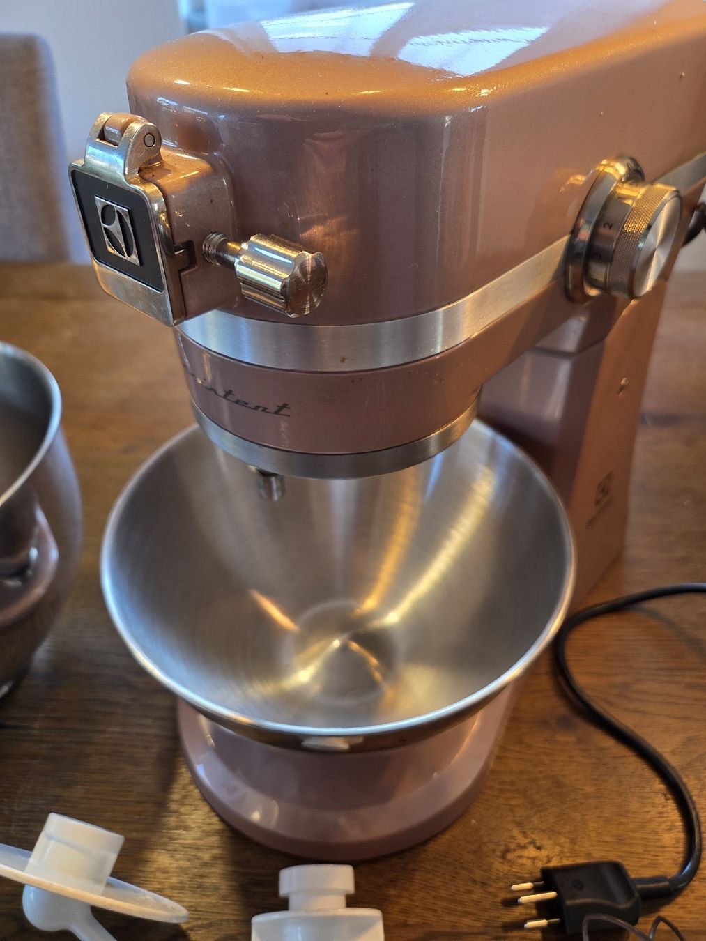 Electrolux Elettrodomestici da cucina: Electrolux Assistent EKM 4610 Küchenmaschine, Neuwertig – Usato da Laufenburg venduto da samai87 5