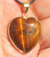 Halskette P-199 – Herz – Tigerauge – 25x35x7mm