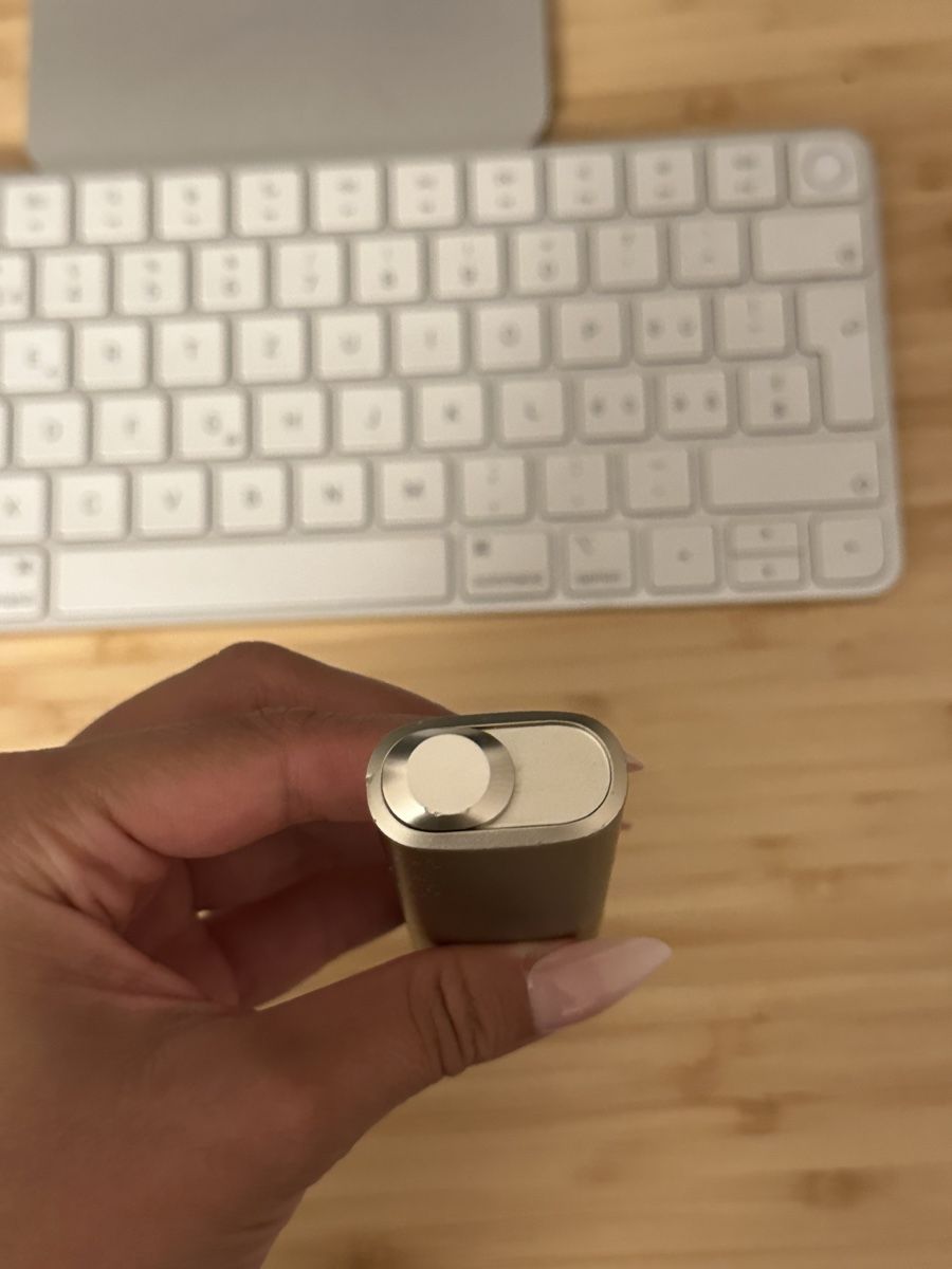 Iqos Altri Prodotti per fumatori: Iqos holder beige/gold – Usato da Pfäffikon ZH venduto da ila_6cq2 7