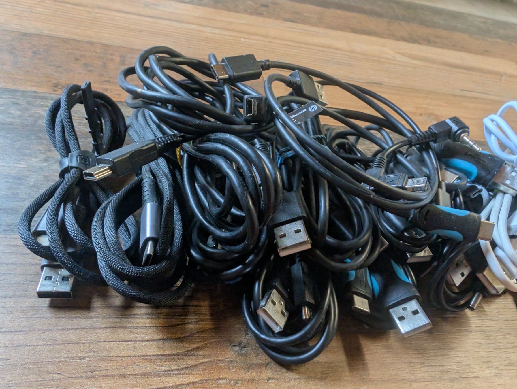 Kabel: Telefon-Zubehör - Diverse USB Kabel – Gebraucht aus Neuenhof von mlw_w98j 3