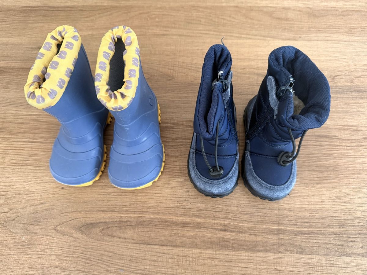 Chaussures garçon: Kinder Stiefel Set Gr 20 gebraucht – D'occasion à Zürich par Plant