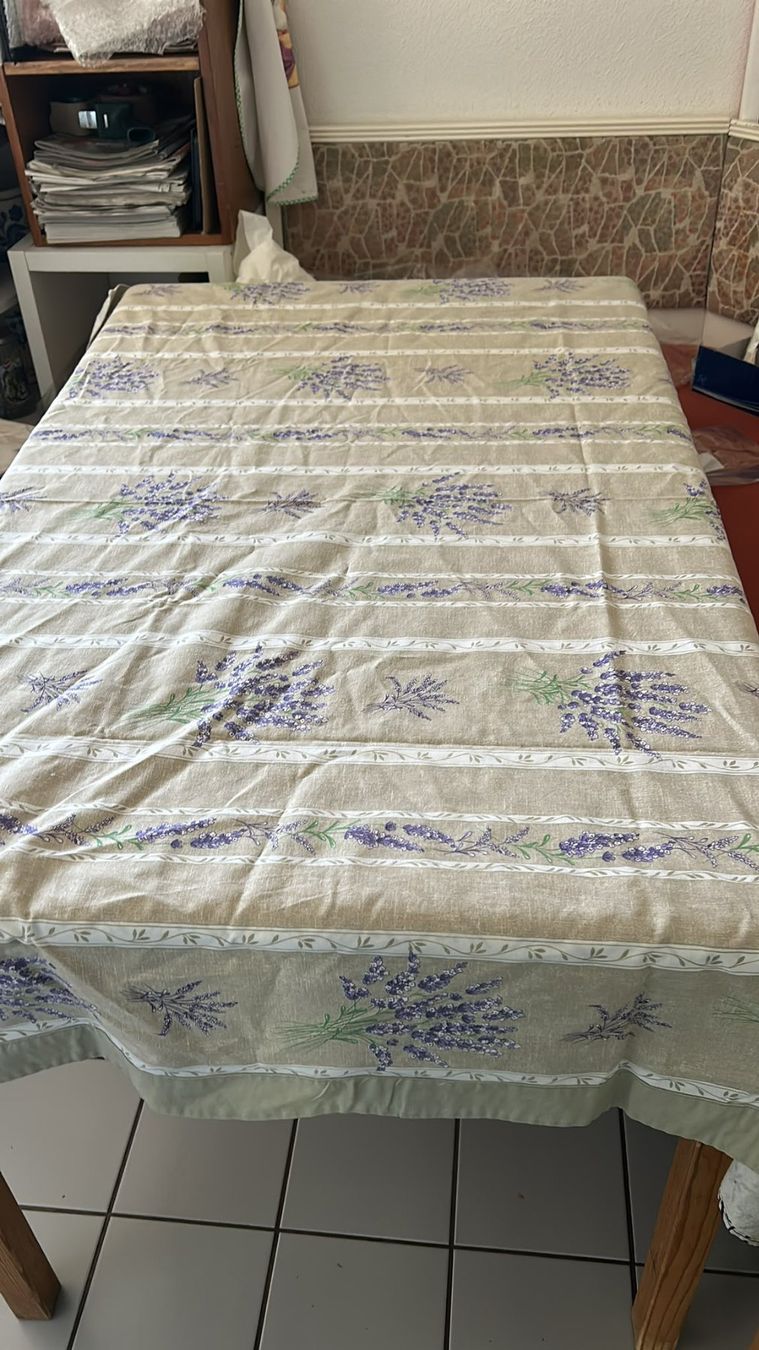 Altra biancheria da tavola: Tovaglia lavanda 116x152 cm – Usato da Melano venduto da H-Sara
