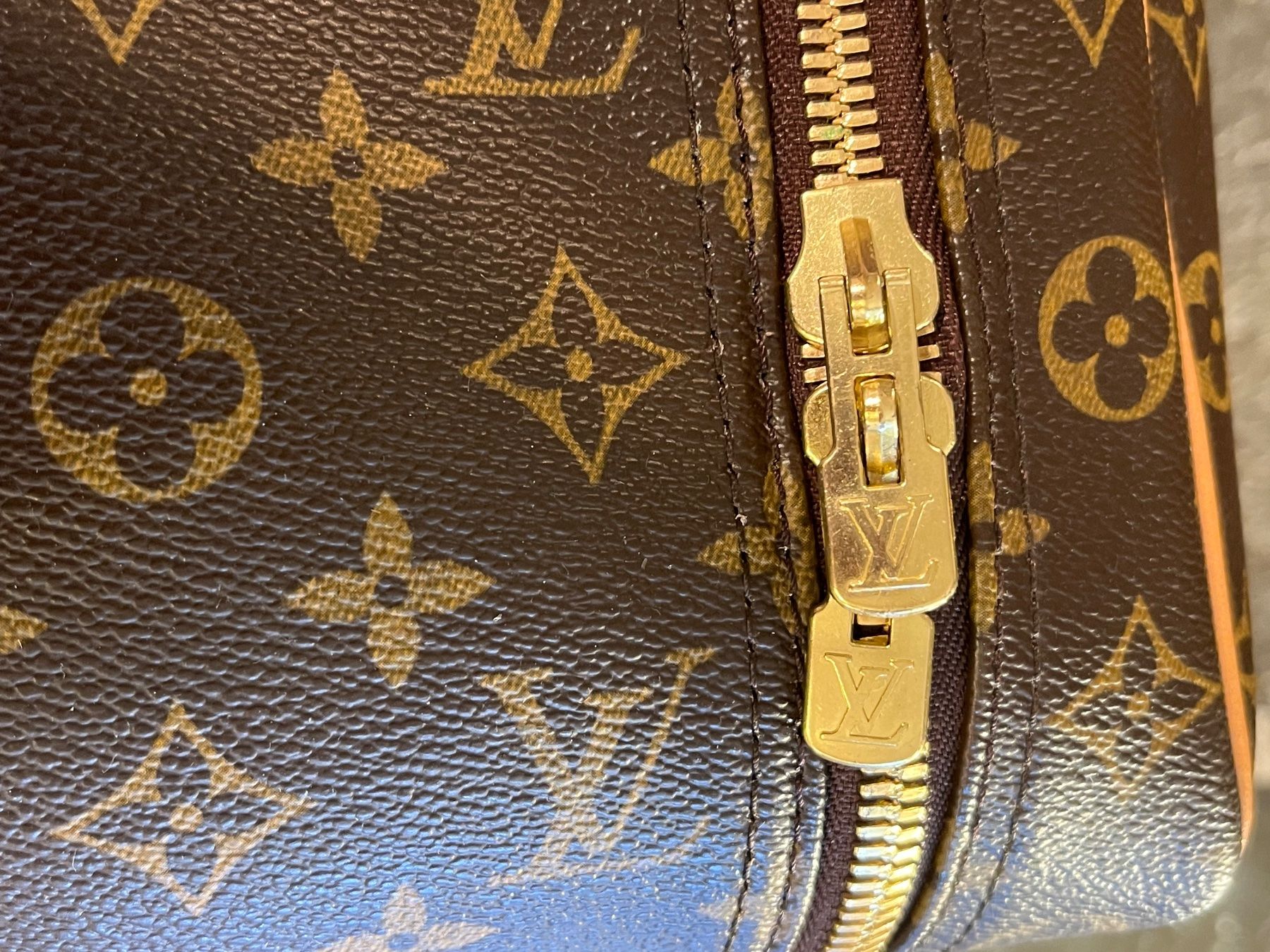 Louis Vuitton Valigie: Vintage Louis Vuitton Monogram-Reisekoffer – Usato da Otelfingen venduto da Yossi-68 2