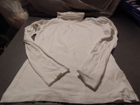 Rollkragenpullover Grösse M, Clock. weis