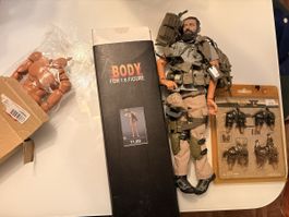 Figurine soldat 1:6 corps articulé et accessoires, bon état