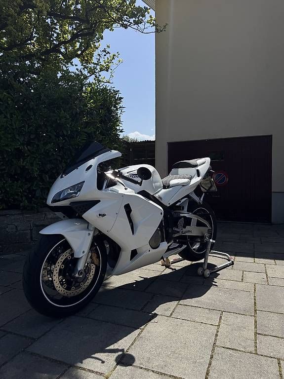 Strada: Honda CBR 600RR mit wenig km – Usato da Buchs SG venduto da Joel_ 1