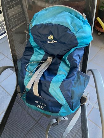 Wanderrucksack Deuter 22l Tagesrucksack, Regenhülle, Netz