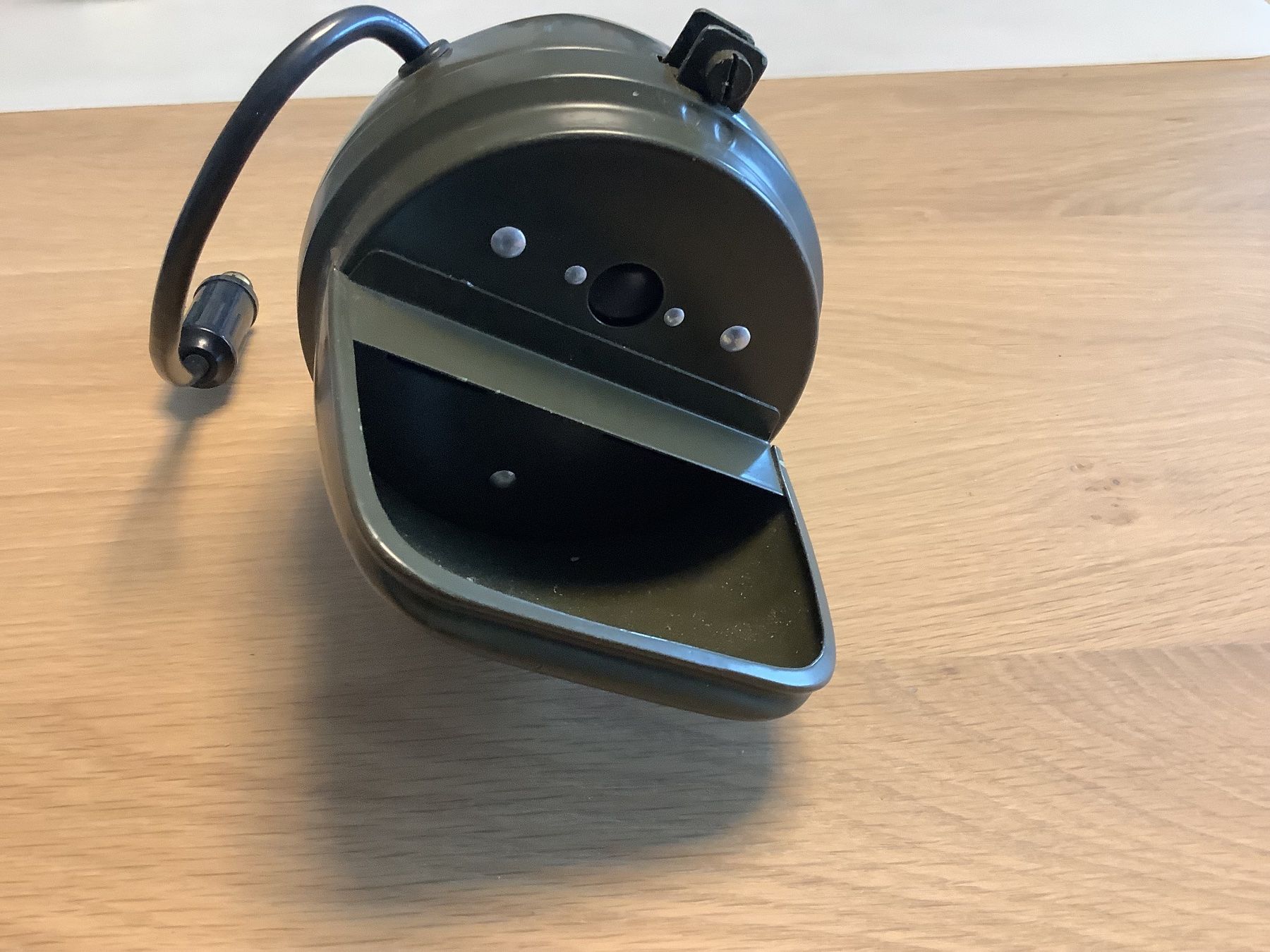 Schweizer Armee Lampade: Militärische Tarnlampe – Usato da Holzhäusern ZG venduto da tho_8my6 1