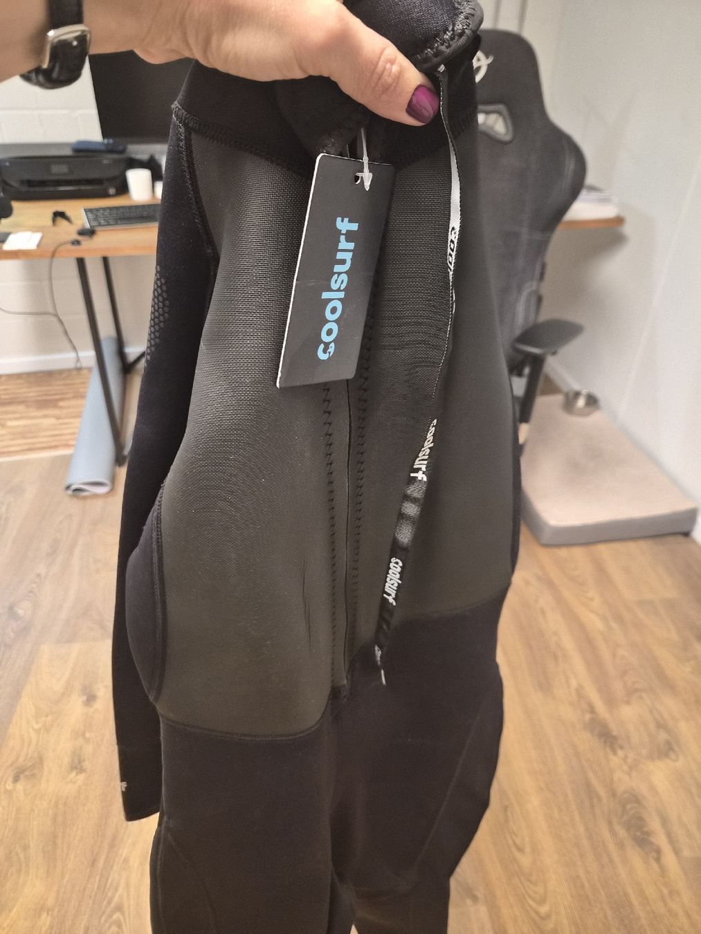 Completi & Tailleur: Coolsurf Full body Wetsuit -Small – Nuovo e nell'imballaggio originale da Maur venduto da sof_92cd 1