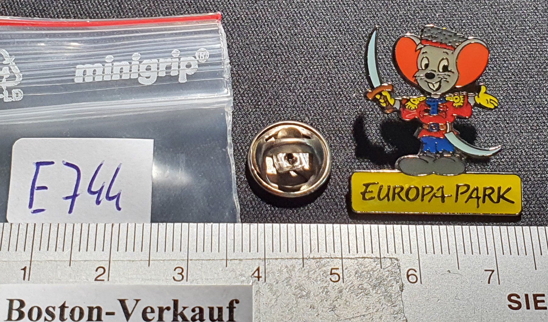 Placchette & Badge: E744 - Pin Europa Park Maus Seeräuber – Usato da Reinach BL venduto da Boston-Verkauf 1