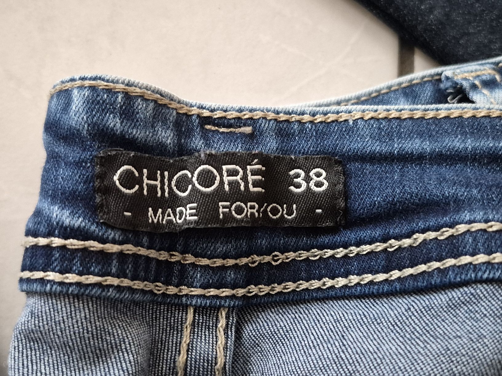 Jeans: Hosenset Jeans  – D'occasion à Escholzmatt par Ipbuur 1