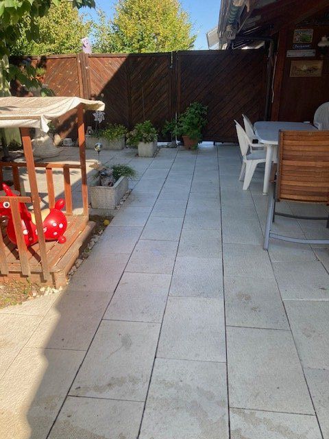 Rivestimenti per pavimenti: Gartenplatten – Usato da Kaiseraugst venduto da lexi067