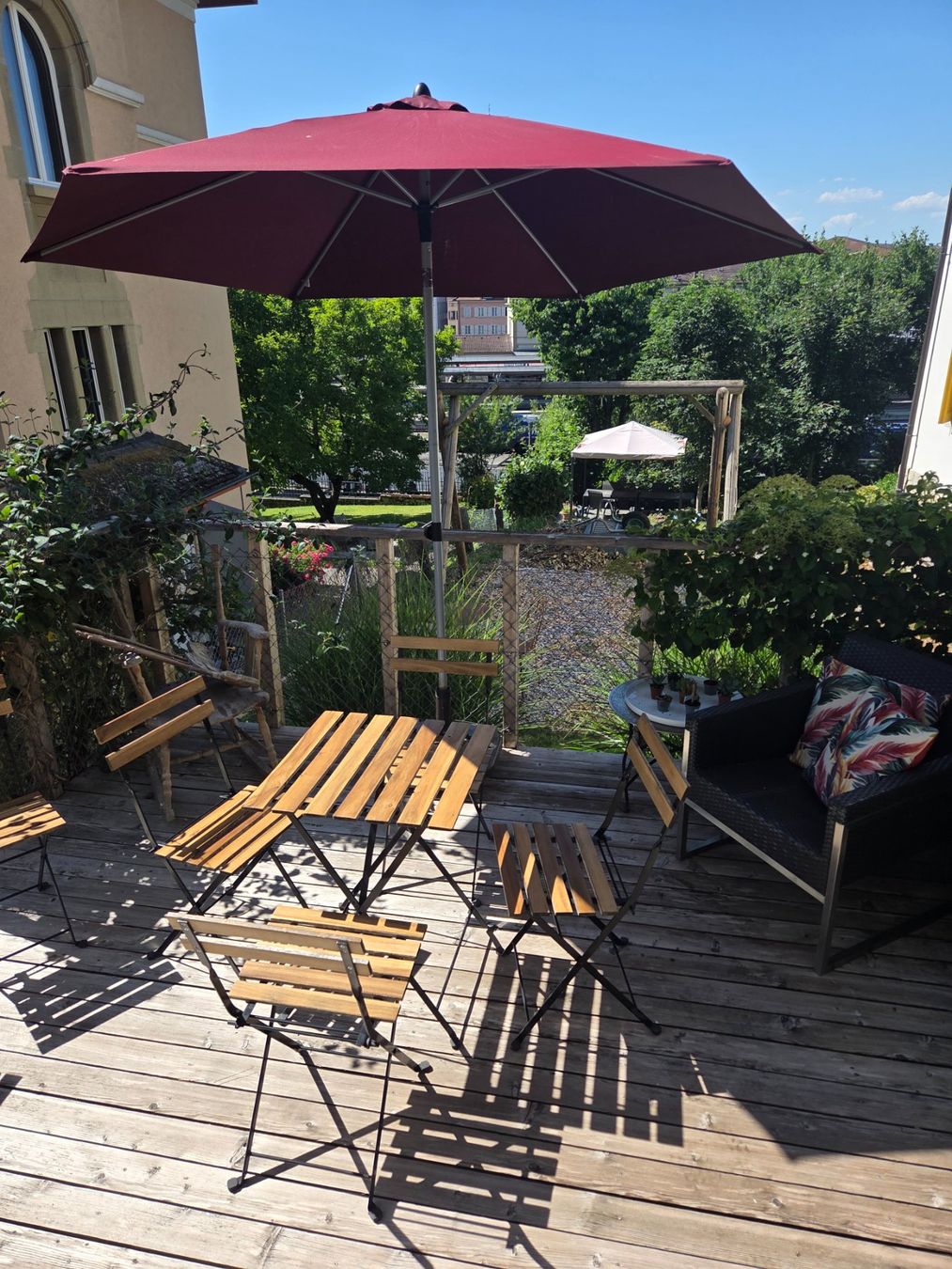 Ikea Set de table et chaises: Table avec 4 chaises IKEA – D'occasion à Vallamand par mamideco