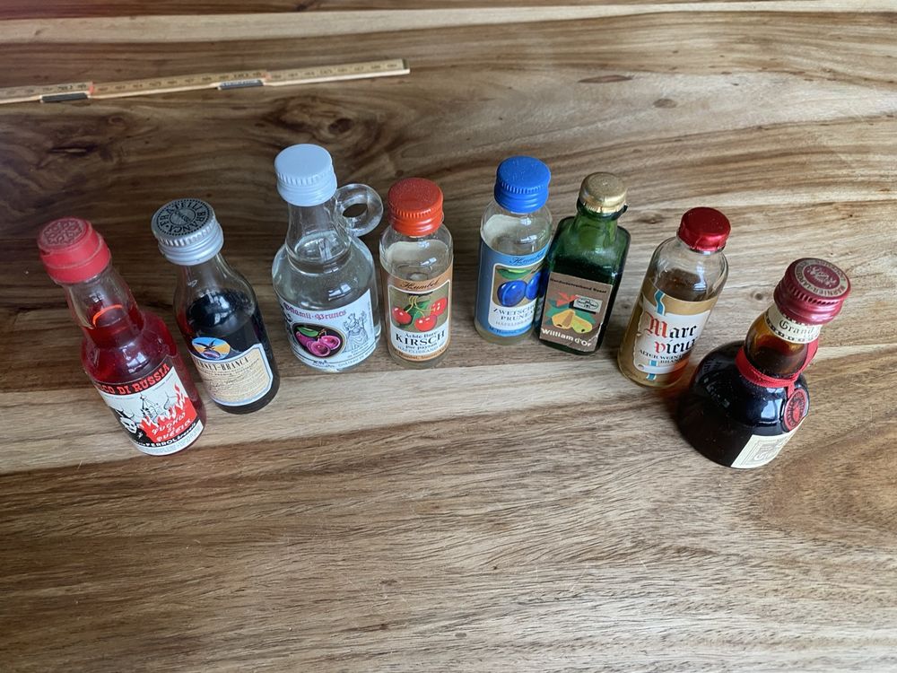 Mini Alkohol Fläschli Sammlung, Rarität für Sammler, Top! (Neu (gemäss Beschreibung)) in Thörishaus für CHF 8.9 – mit Lieferung auf Ricardo kaufen