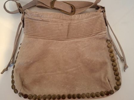 Sac Aridza Bross 100% cuir beige clouté – Bohème Y2K