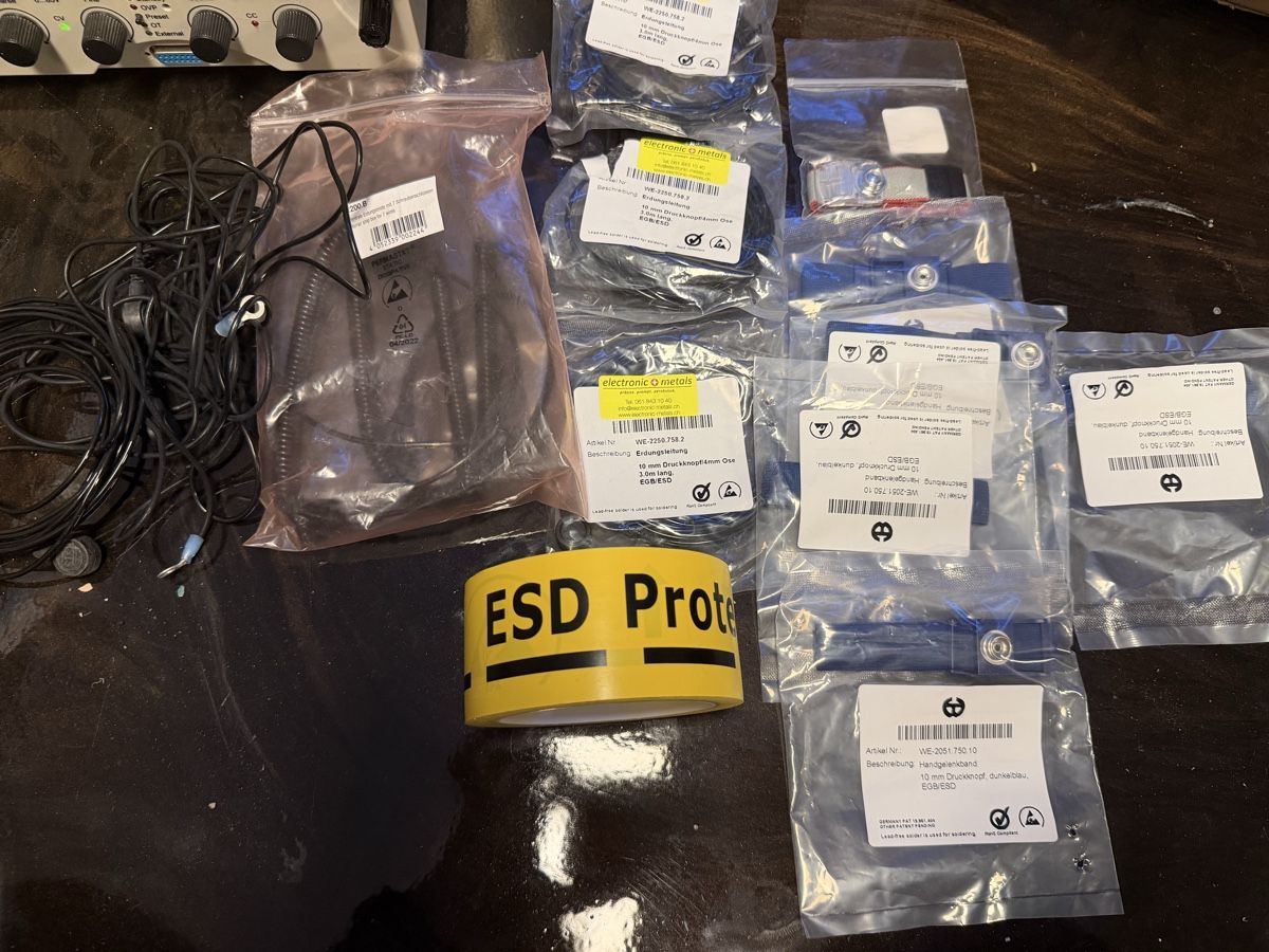 Kabel: Lot ESD  Armband + Erdungskabel-Set, Neu – Neu (gemäss Beschreibung) aus BADEN von Sprinz