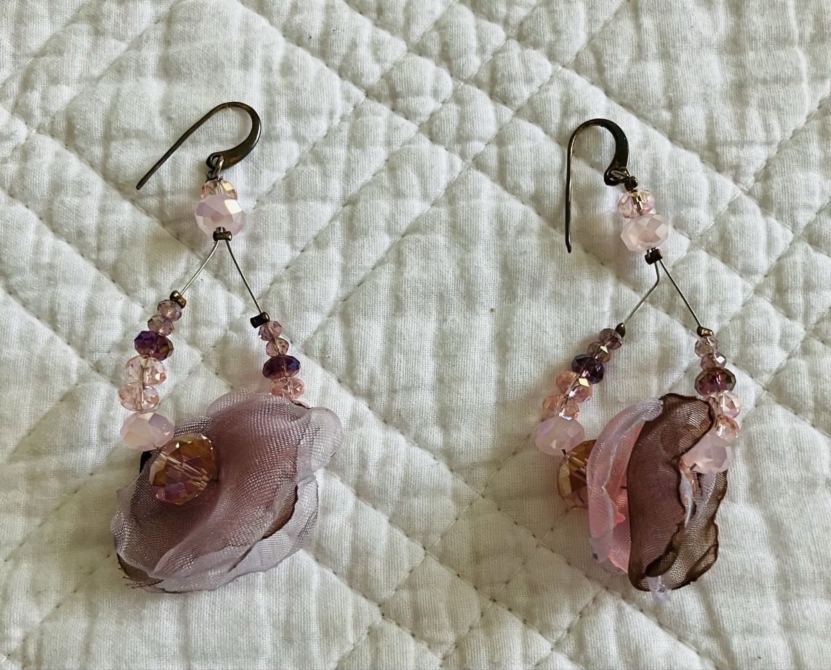 Orecchini pendenti & Orecchini a lobo: Boucles d’oreille rose pale  – Usato da Clarens venduto da Piluka 1