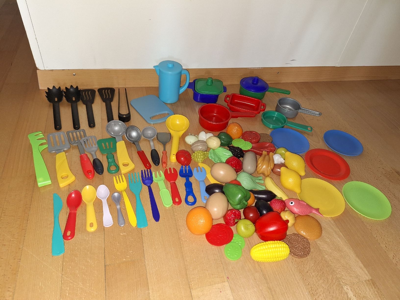 Giocattoli: grosses Spielküchen-Zubehör-Set! – Usato da Oberrieden venduto da smarties949