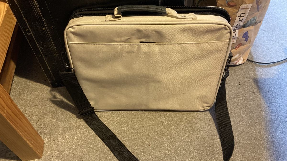 Notebook: Laptop Tasche 15-16 Zoll – Usato da Chevenez venduto da Electro-Rick 2
