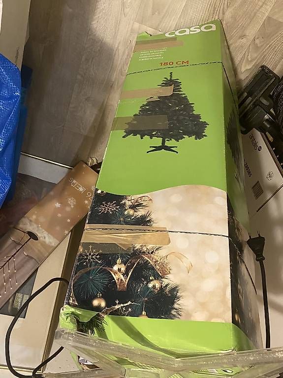 Toutes les décorations: Künstliche Weinachtsbaum – D'occasion à Krauchthal par ann_k58v