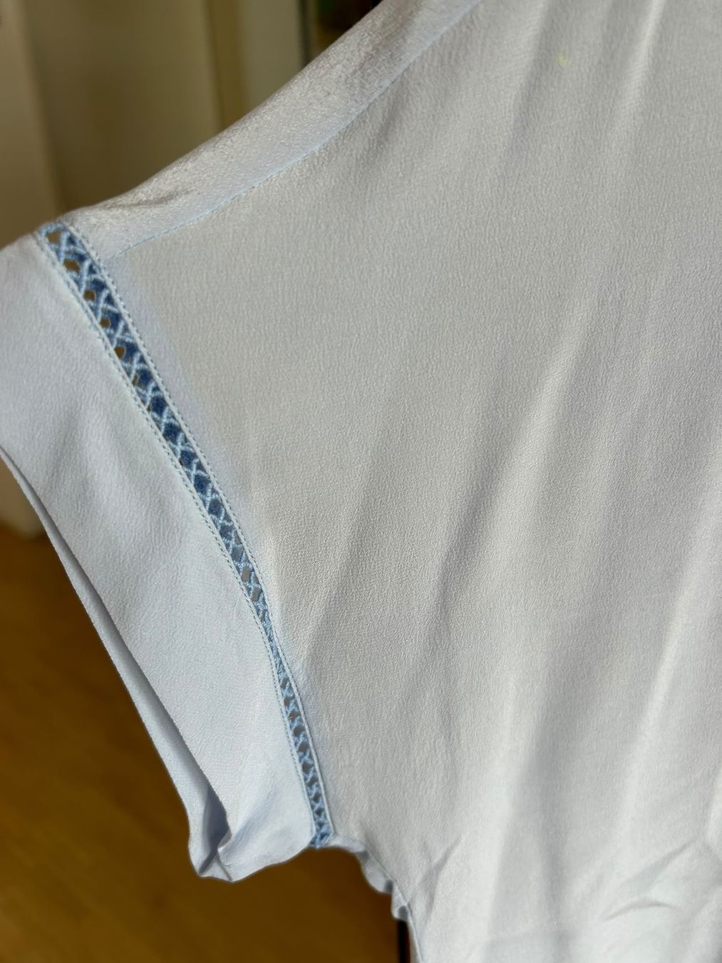 Massimo Dutti Tops: Damen Bluse hellblau aus Seide Grösse S Massimo Dutti – Gebraucht aus Wädenswil von coconut1289 1