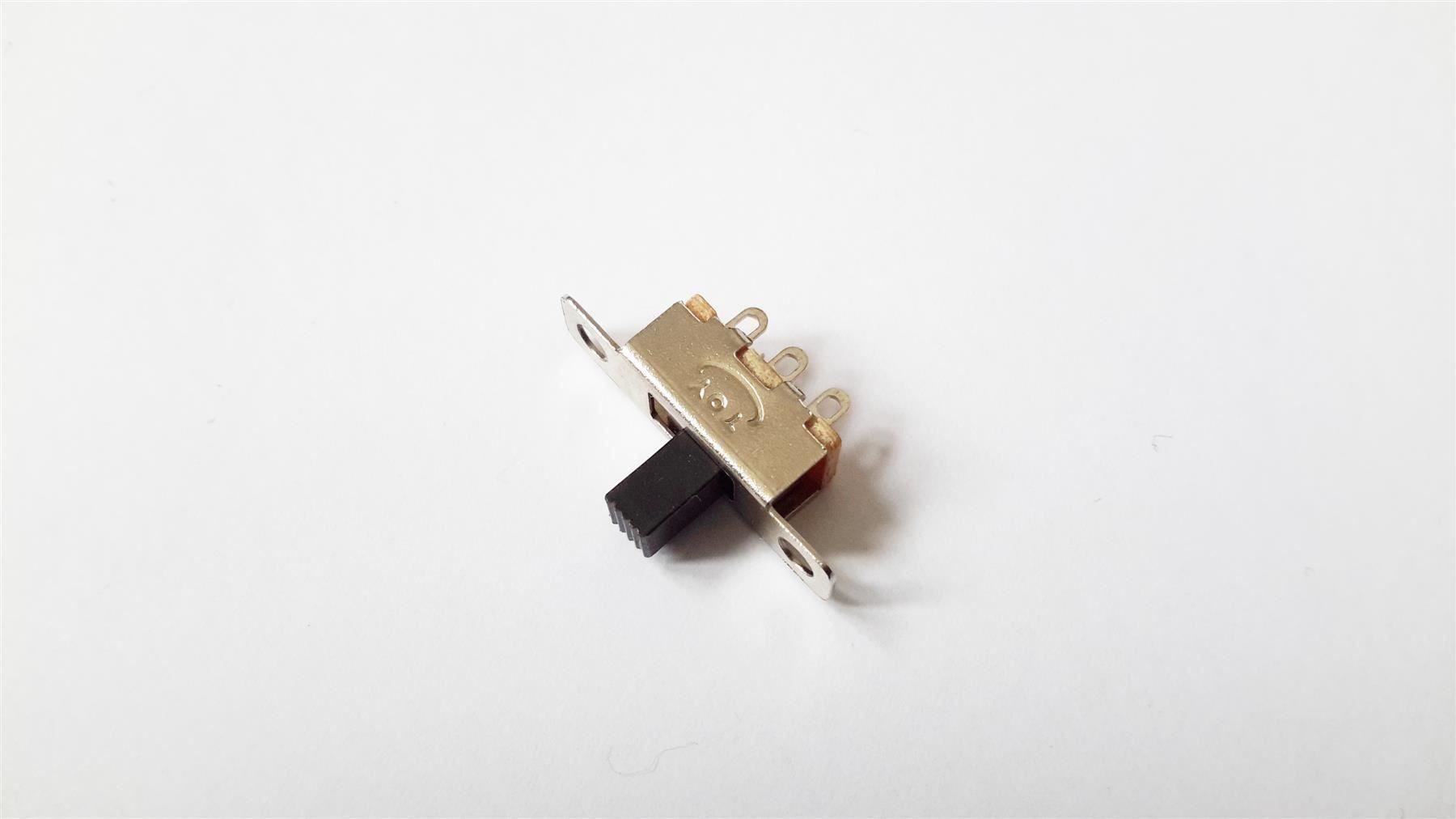 Interruttori: Schiebeschalter Mini 3 Pins 1xUM silber – Nuovo e nell'imballaggio originale da St. Gallen venduto da cointec 2