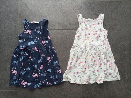 2 Mädchen Röckchen 98/104