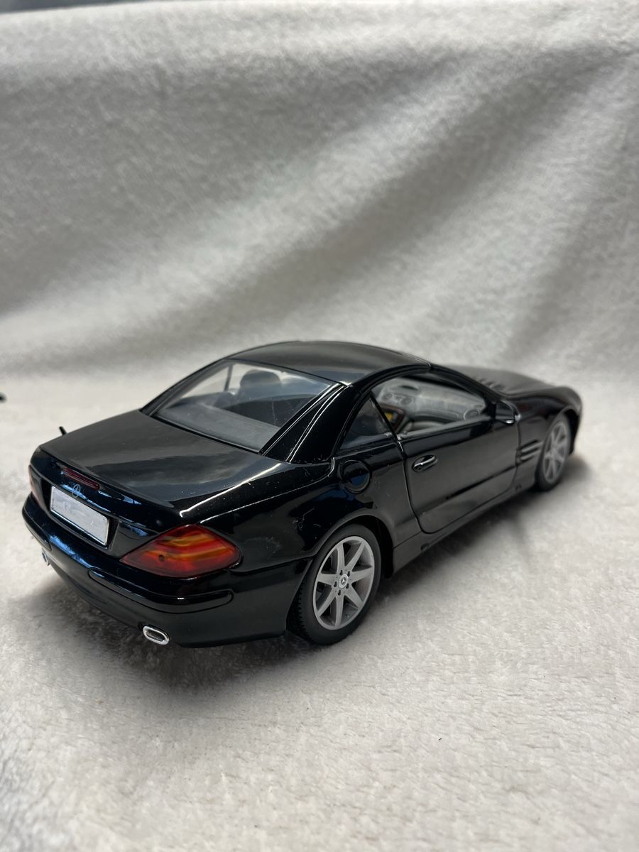 Mercedes-Benz Modellini d'auto: Mercedes SL Class – Nuovo (secondo la descrizione) da Oberweningen venduto da mer_2yn9 1