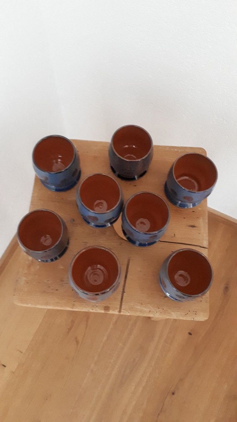 Set di piatti: Saftkurg mit 8 Bechern handgetöpfert – Usato da Montlingen venduto da Giardini13 6