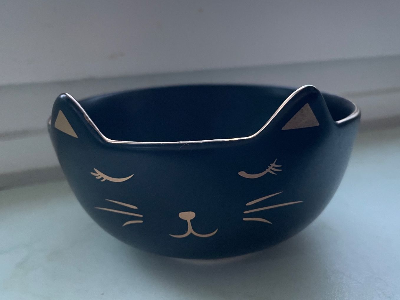 Schalen: Schale mit Katzengesicht – Gebraucht aus Zürich von mar_xfn9