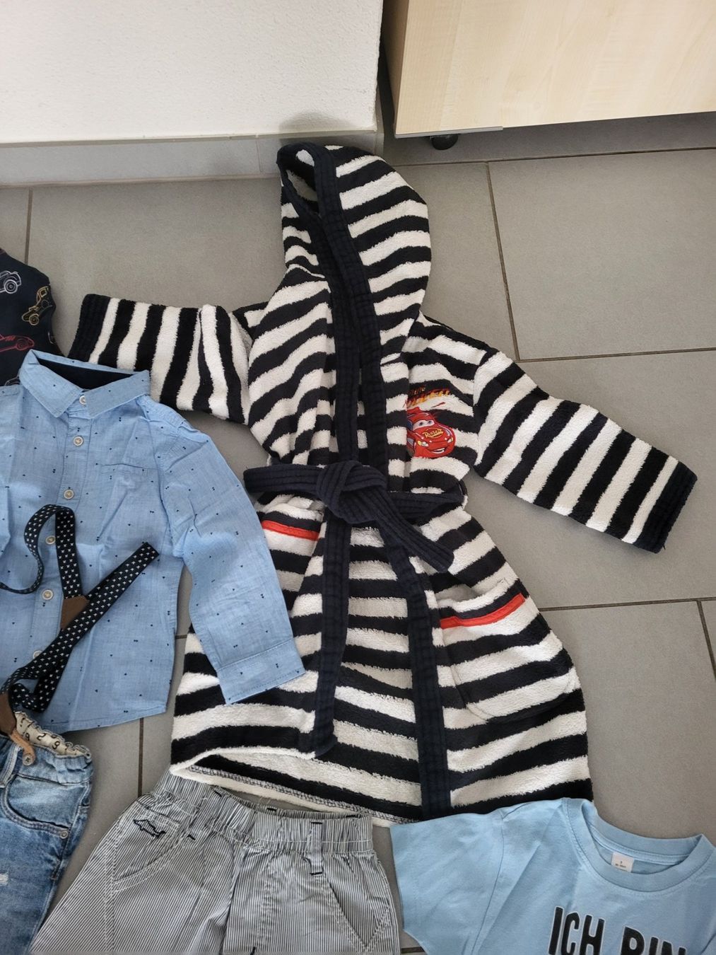 C&A Lotti & Set di vestiti: Kleiderpaket gr. 92 98 – Usato da Boswil venduto da i12i 3