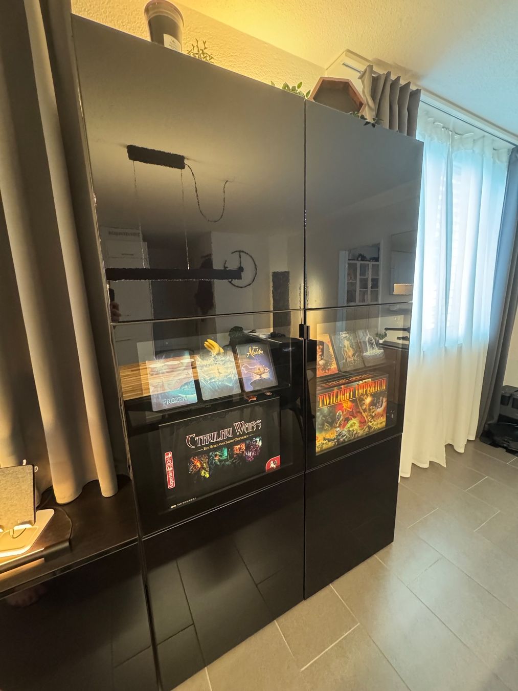 Ikea Armadi: IKEA BESTA Schrank – Usato da Solothurn venduto da Niyzuh